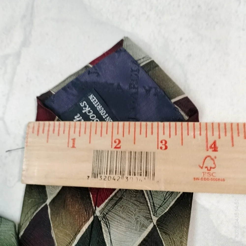 J. Garcia Silk Necktie Multicolor Diamond Pattern Tie Lady with Argle Socks 1996